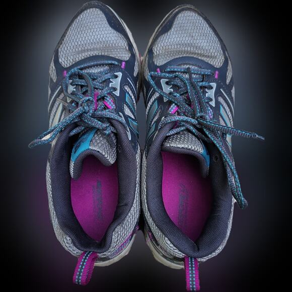 New Balance Gray, Pink, Blue Athletic Shoes Tennies 9 - Picture 5 of 10